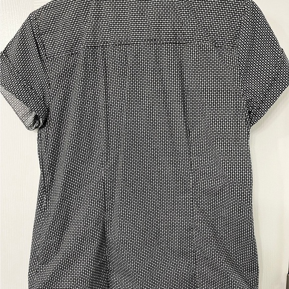 Lot of Two Smart Style Women’s Liz Claiborne Size Small Button Front Blouses - Picture 3 of 7